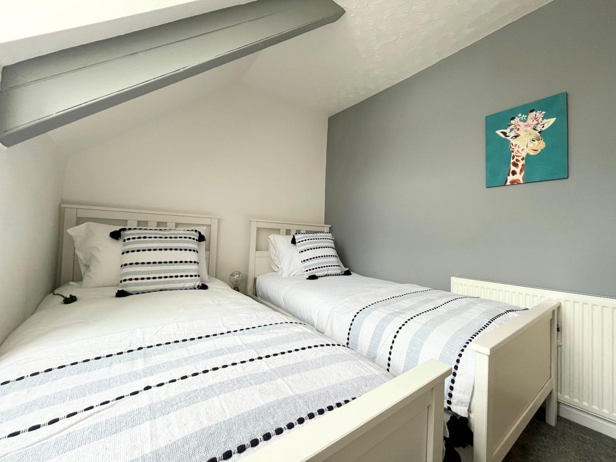 Spacious Home Near Seafront & Train Station 5 Bed Sleeps 10- Central Penzance Exterior foto